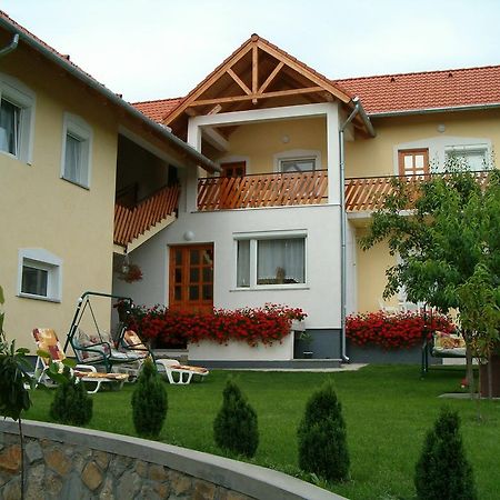 Madach Apartman Hévíz Exteriör bild