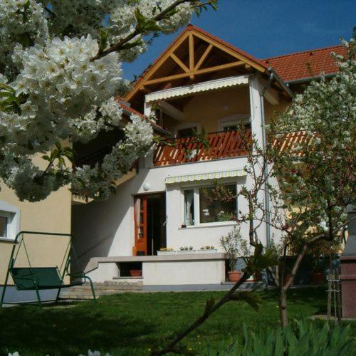 Madach Apartman Hévíz Exteriör bild
