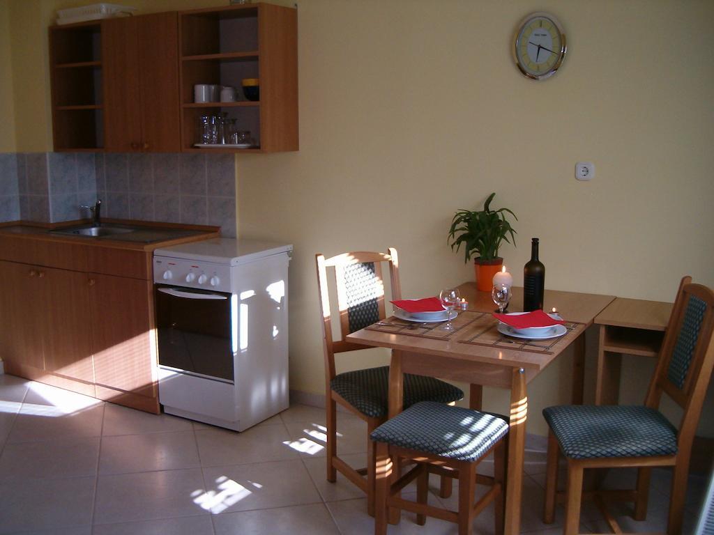 Madach Apartman Hévíz Rum bild